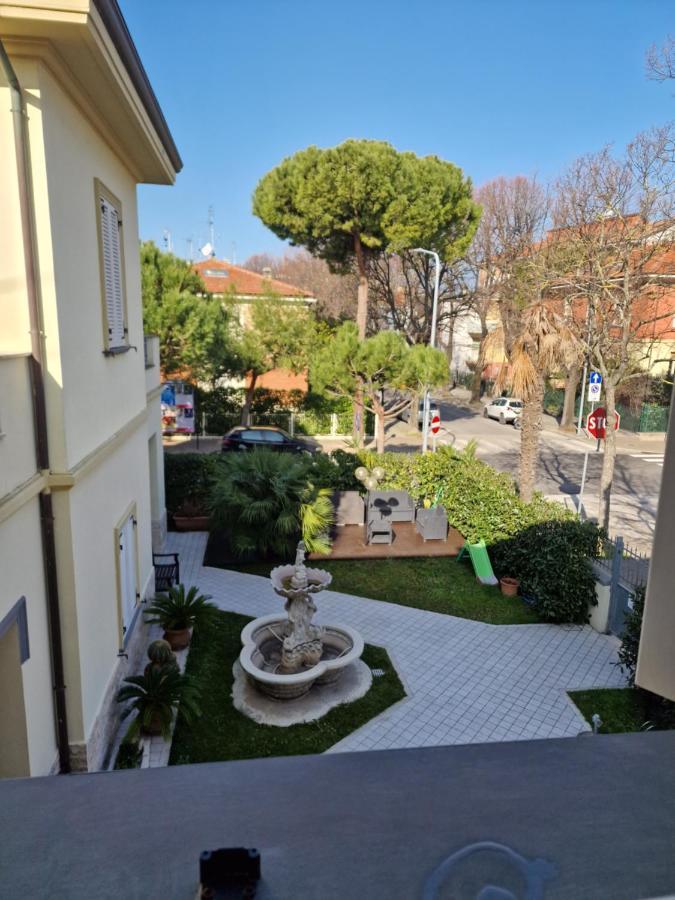 Villa Sante Residence Pesaro Buitenkant foto